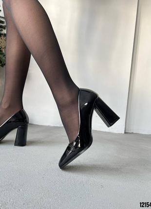 Черные лакированные лаковые туфли на высоком толстом каблуке с квадратным носом лак6 фото