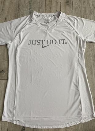 Nike dri fit футболка жіноча