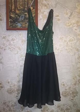 Сукня в зелену паєтку