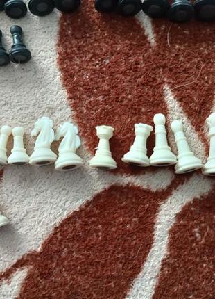 Фигурки для шахмат с магнитами7 фото