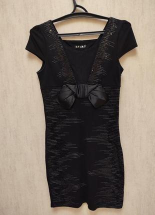 Чорна сукня