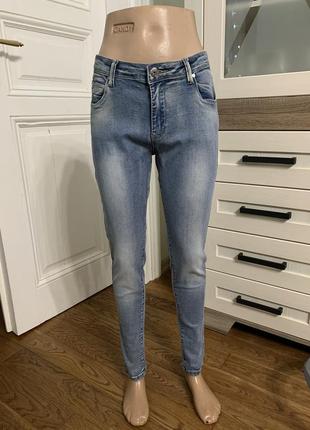 Женские светлые джинсы хл скинни узкие зауженные1 фото