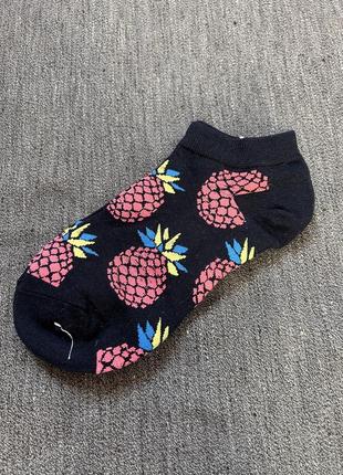 Носки короткие с ананасами1 фото