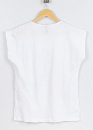 Стильная белая футболка с рисунком принтом девушка оверсайз5 фото