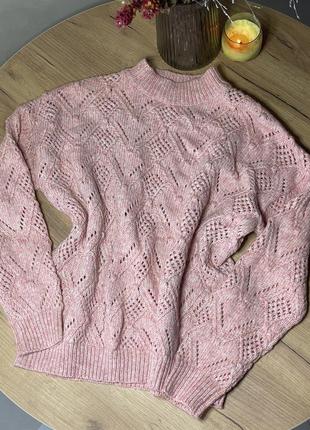 Нежно-розовый базовый свитер9 фото