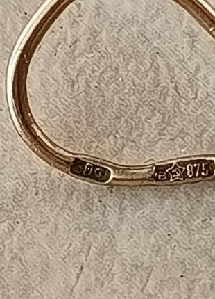 Позолоченные серебренеые серьги с топазами .