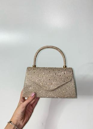 Сумочка в золотом цвете