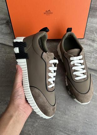 Чоловічі кросівки колір khaki