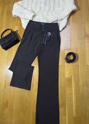 Жіночі класичні брюки штани stradivarius
