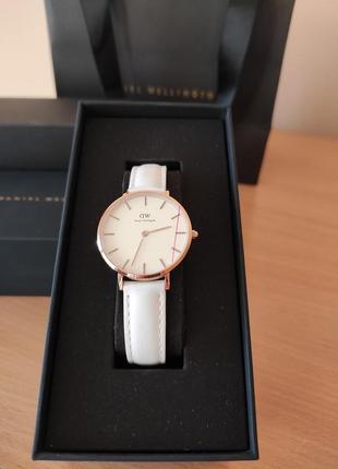 Годинник daniel wellington petite bondi dw001001893 фото