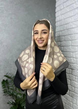 Жіноча брендова хустка 99 см на 99 см тканина дубайський кашемир . виробник туреччина.