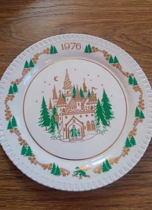 Продам фарфорвую тарелочку от spode 1976