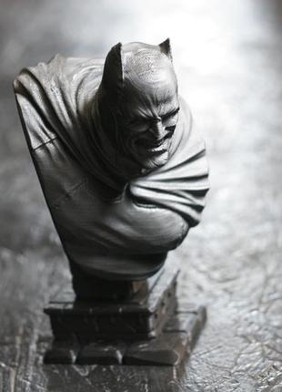 Бюст статуя статуэтка фигурка  бэтмана из вселенной dc