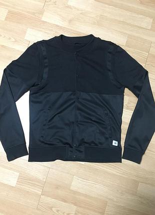 Спортивна кофта black out