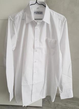 Пряма сорочка з чоловічого плеча