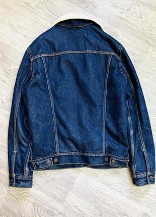 Тепла джинсова куртка шерпа levi’s3 фото
