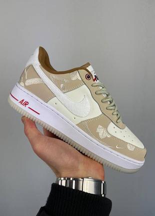 Чудові жіночі кросівки nike air force 1 '07 lx fd4341-101 бежеві з молочним