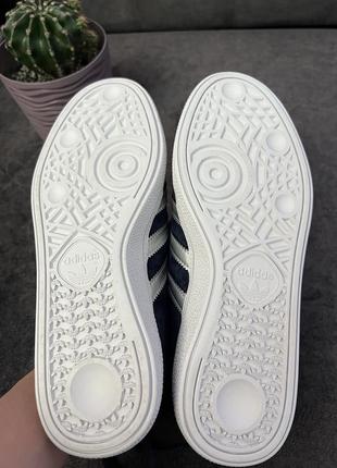 Adidas женские оригинальные кроссовки новые.3 фото
