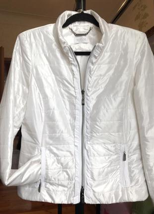 Ультралегкая куртка с перламутровым оттенком1 фото