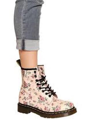 Женские оригинальные бежевые ботинки dr. martens 1460 rose cream floral