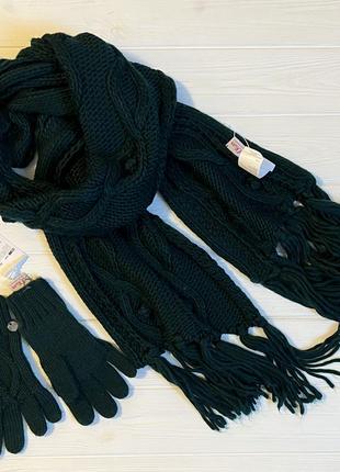 Теплый женский шарф и перчатки s.oliver