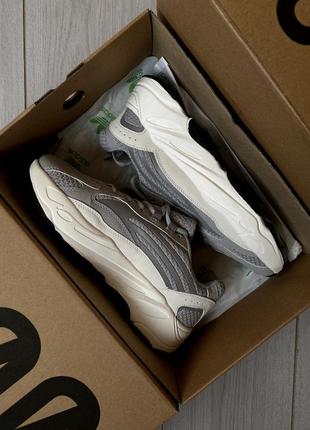 Кросівки адідас ізі 700 в2 статік грей ізі бусти adidas yeezy 700 v2 static gray6 фото