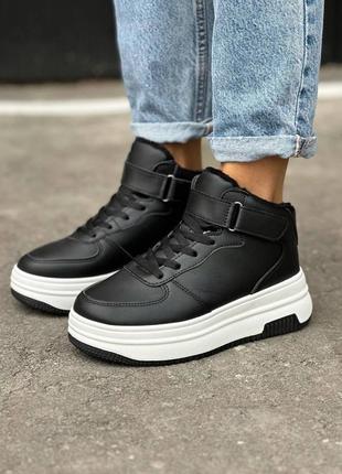 Зимові жіночі кросівки натуральна шкіра та хутро