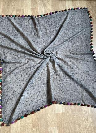 Faliero sarti очаровательный платок из тоненькой шерсти с помпонами1 фото