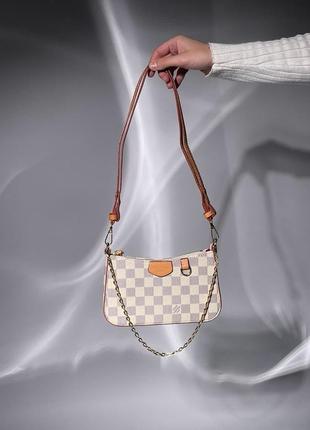 Женская сумка louis vuitton easy pouch on strap monogram ivory2 фото