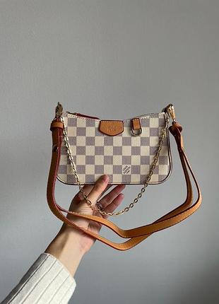Женская сумка louis vuitton easy pouch on strap monogram ivory