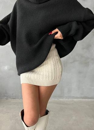 Удлиненный вязаный свитер туника с воротником хомутом5 фото