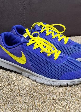 Эффектные кроссовки от американского бренда nike