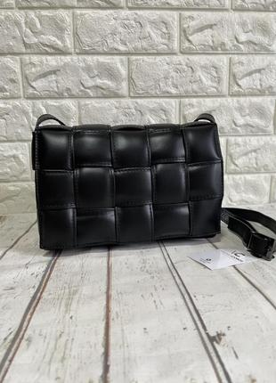 Італійська шкіряна сумка плетена чорна кросбоді4 фото