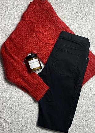 Базові чорні жіночі skinny jeans