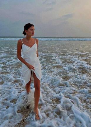 Сукня комбінація в більєвому стилі базова стильна трендова міді на бретелях плаття чорна біла бежева софт матова довга