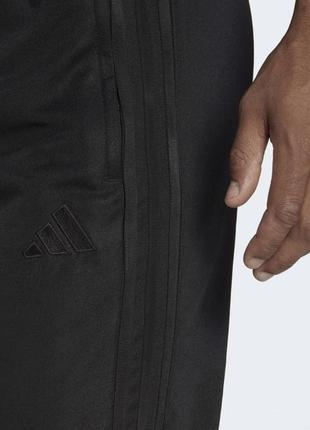 Спортивные штаны adidas tiro