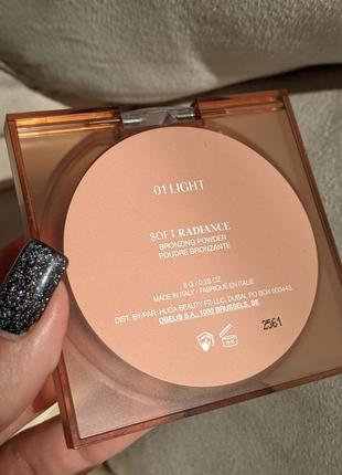 Бронзер huda beauty glowish