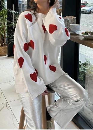 Вязаный светр з сердечками. размер м. ціна 900   грн.3 фото