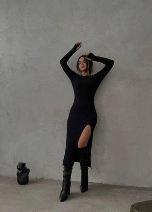 Базовое стильное платье миди облегающее с разрезом на ноге и длинными рукавами черная рубчик2 фото