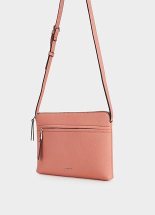 Коралова сумка через плече з штучної шкіри із зовнішнім кишенею на блискавці.
