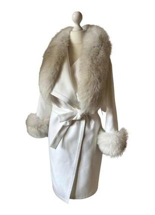 Женское пальто без подкладки с воротником и манжетами из натурального меха песца 46 ro-27038