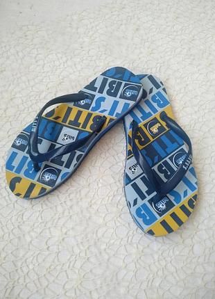 Вєтнамки шльопанці