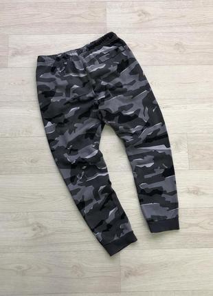 Спортивные штаны nike nsw jogger pants camo grey5 фото