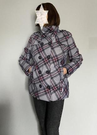 Демисезонная куртка женская в клетку   на 46-48 размер