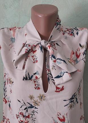 Легка блуза на зав'язках2 фото