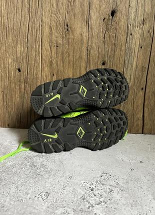 nike supreme air humara 1749 green 5500
