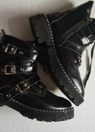 Стильные ботинки кожаные