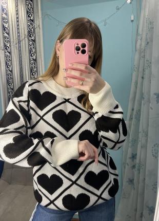 Новий светр з сердечками