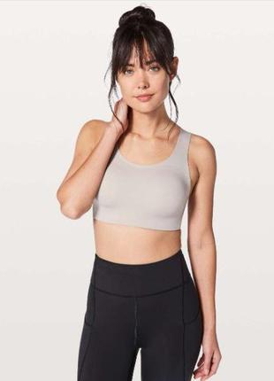 Спортивный бюстгальтер lululemon 38d