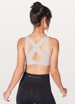 Спортивный бюстгальтер lululemon 38d3 фото